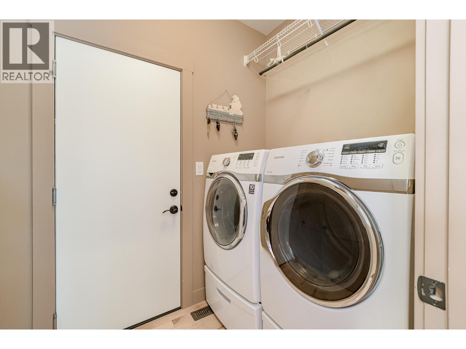 1 Avenue Northwest, Salmon Arm