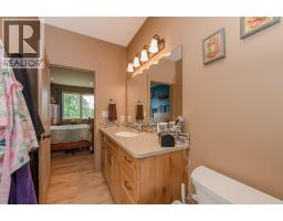 6500, 6450, 6425 1 Avenue Nw Lot# 1,2,3, Salmon Arm, BC V1E3B2 Photo 40