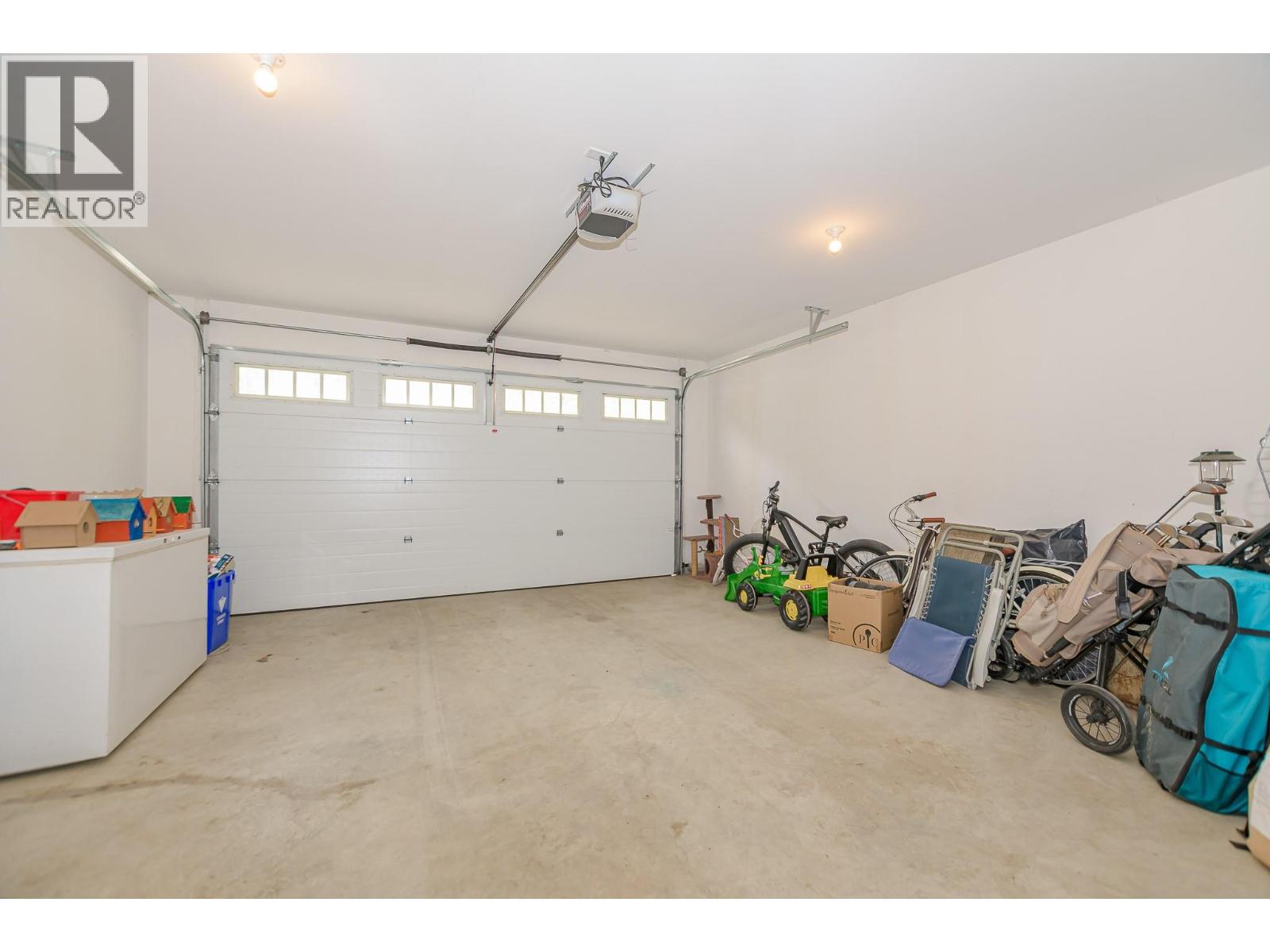  1 Avenue Northwest, Salmon Arm