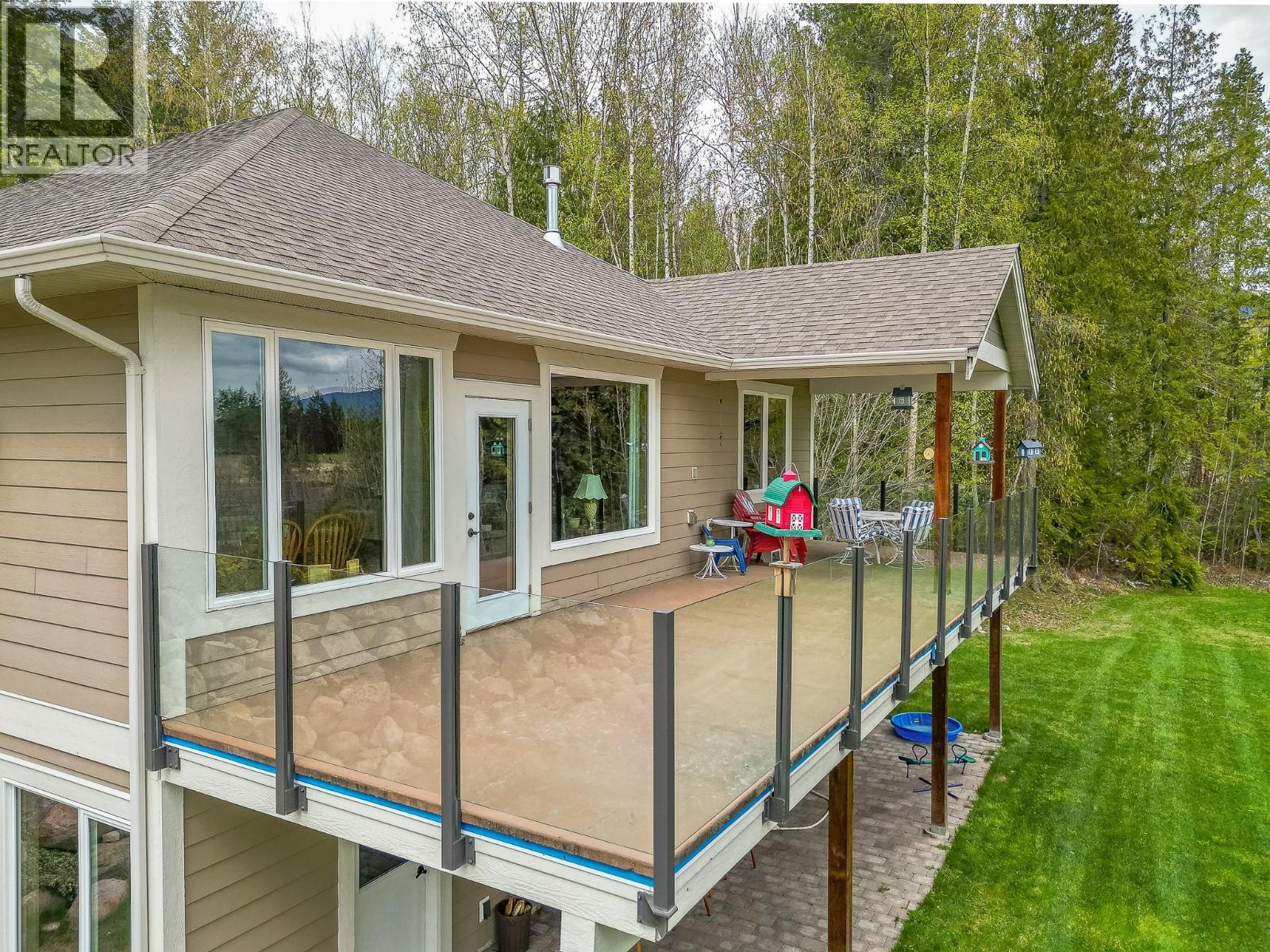  1 Avenue Northwest, Salmon Arm