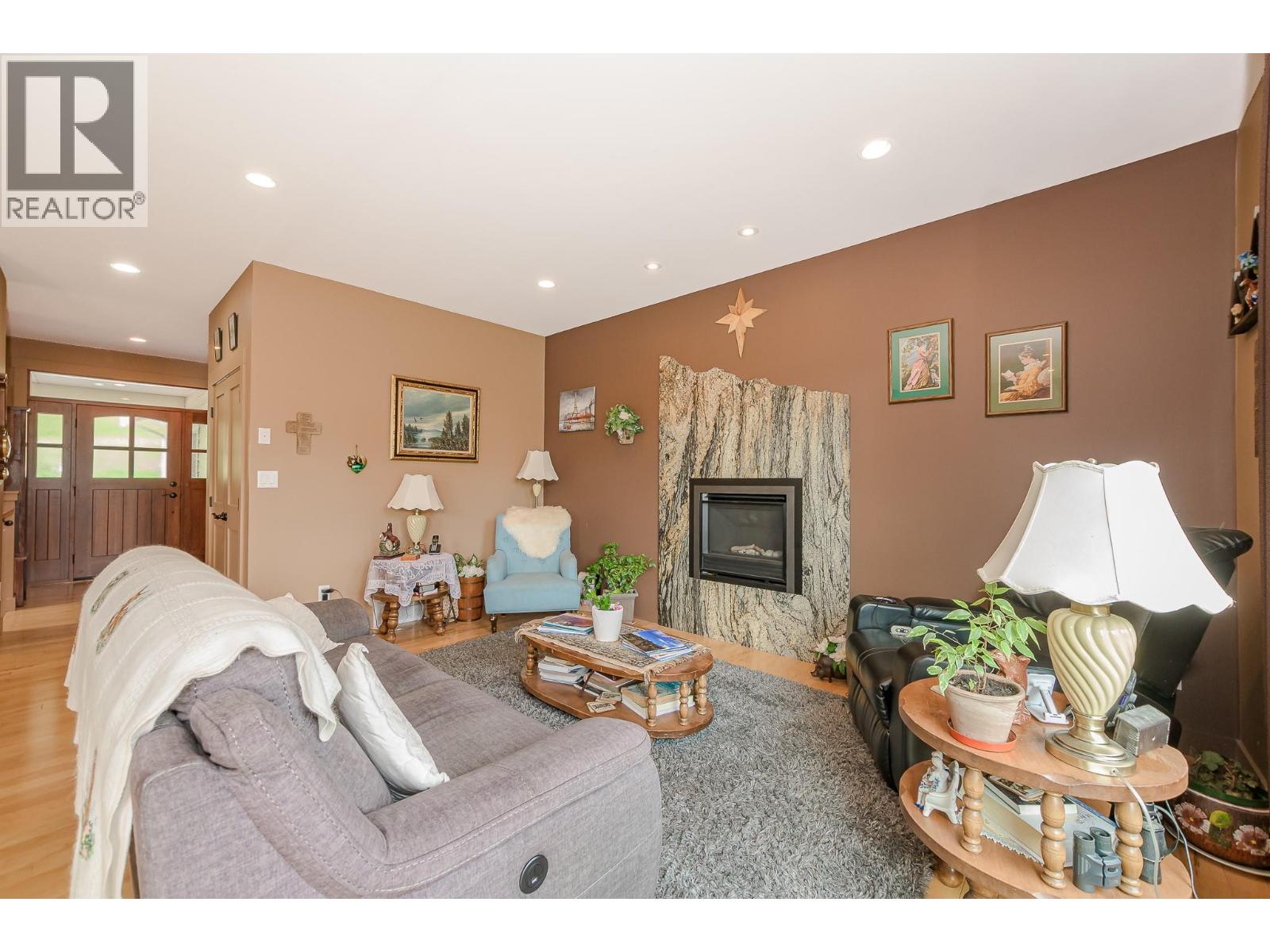  1 Avenue Northwest, Salmon Arm