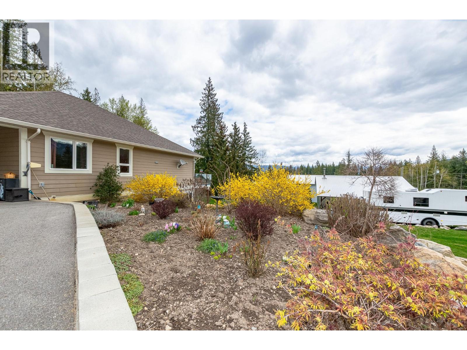  1 Avenue Northwest, Salmon Arm
