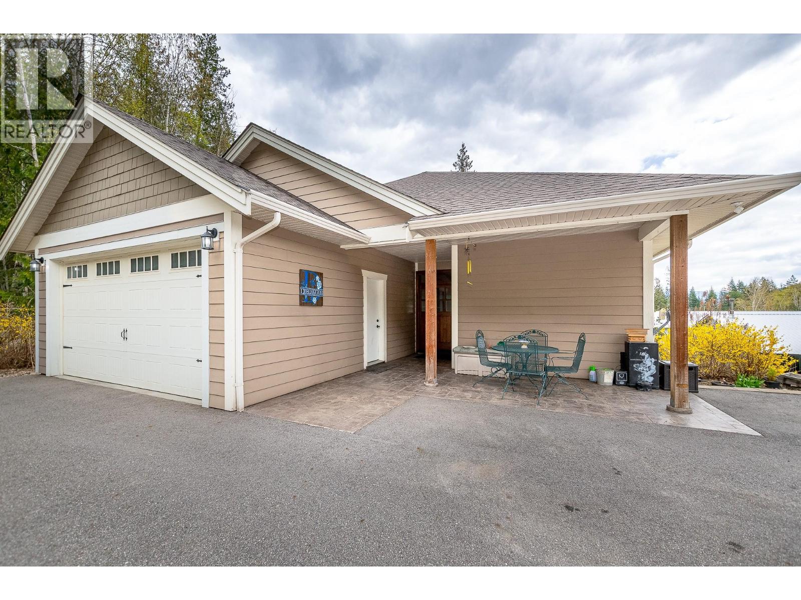  1 Avenue Northwest, Salmon Arm