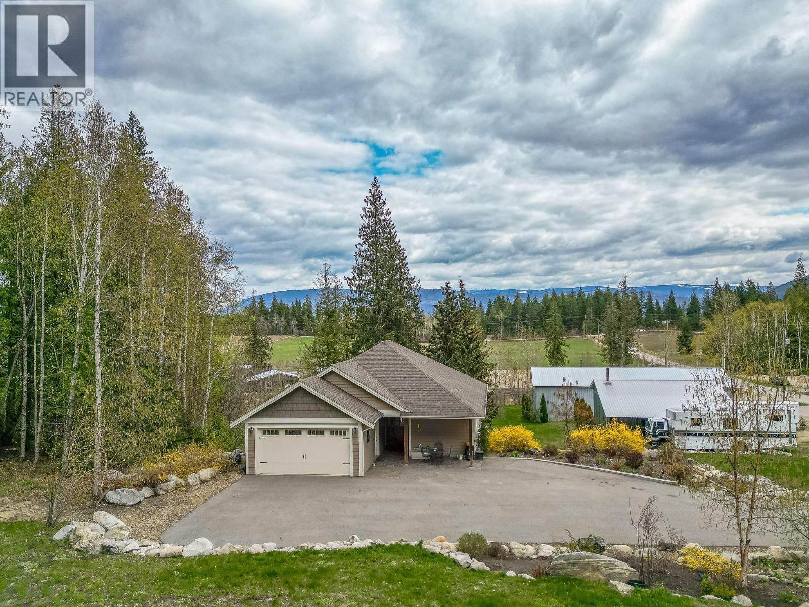  1 Avenue Northwest, Salmon Arm
