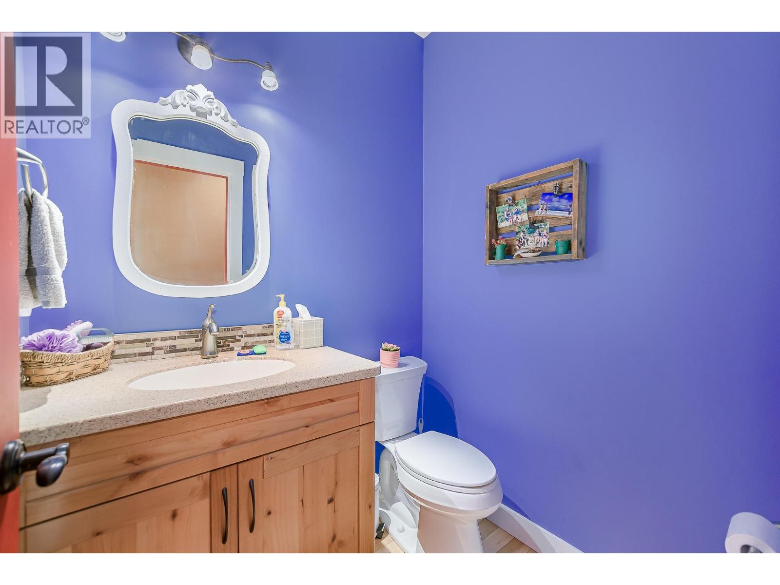  1 Avenue Northwest, Salmon Arm