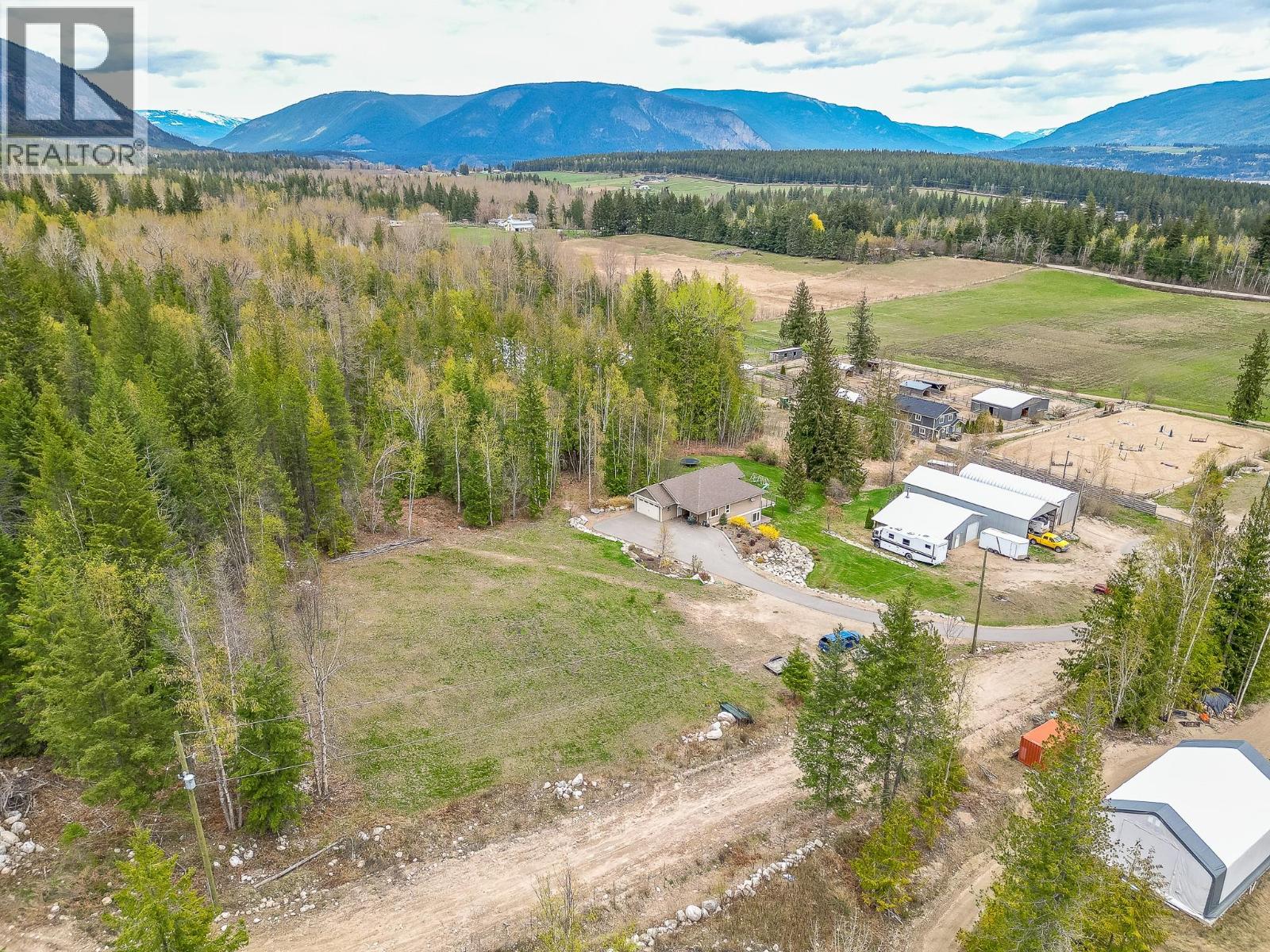  1 Avenue Northwest, Salmon Arm