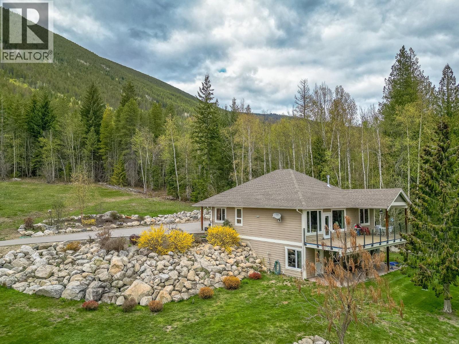  1 Avenue Northwest, Salmon Arm