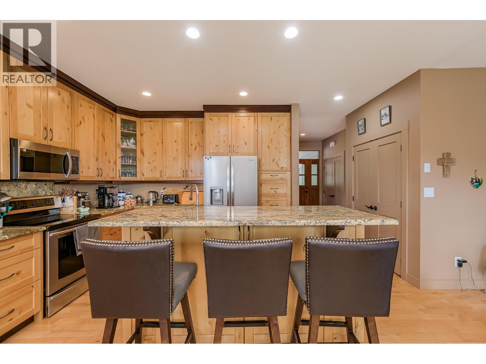  1 Avenue Northwest, Salmon Arm