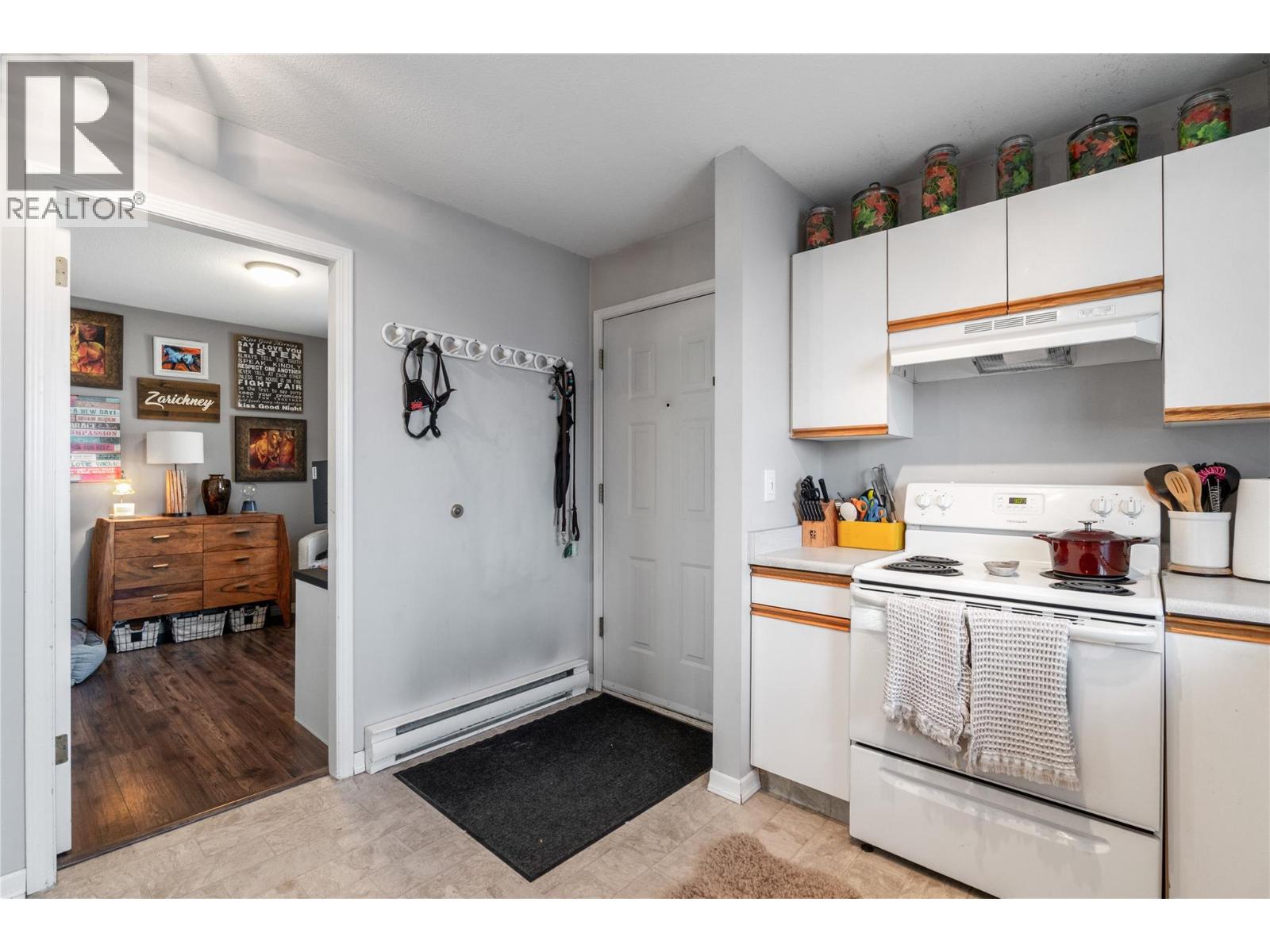 201 831 2 Street Southeast, Salmon Arm