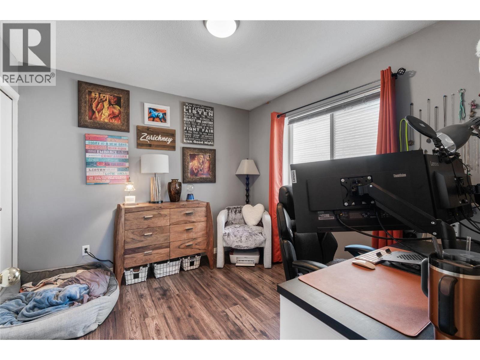 201 831 2 Street Southeast, Salmon Arm