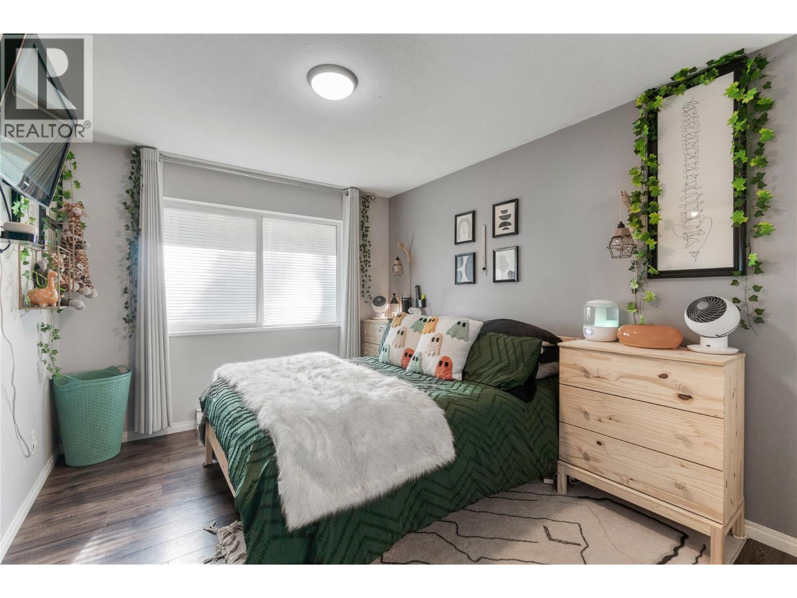 201 831 2 Street Southeast, Salmon Arm