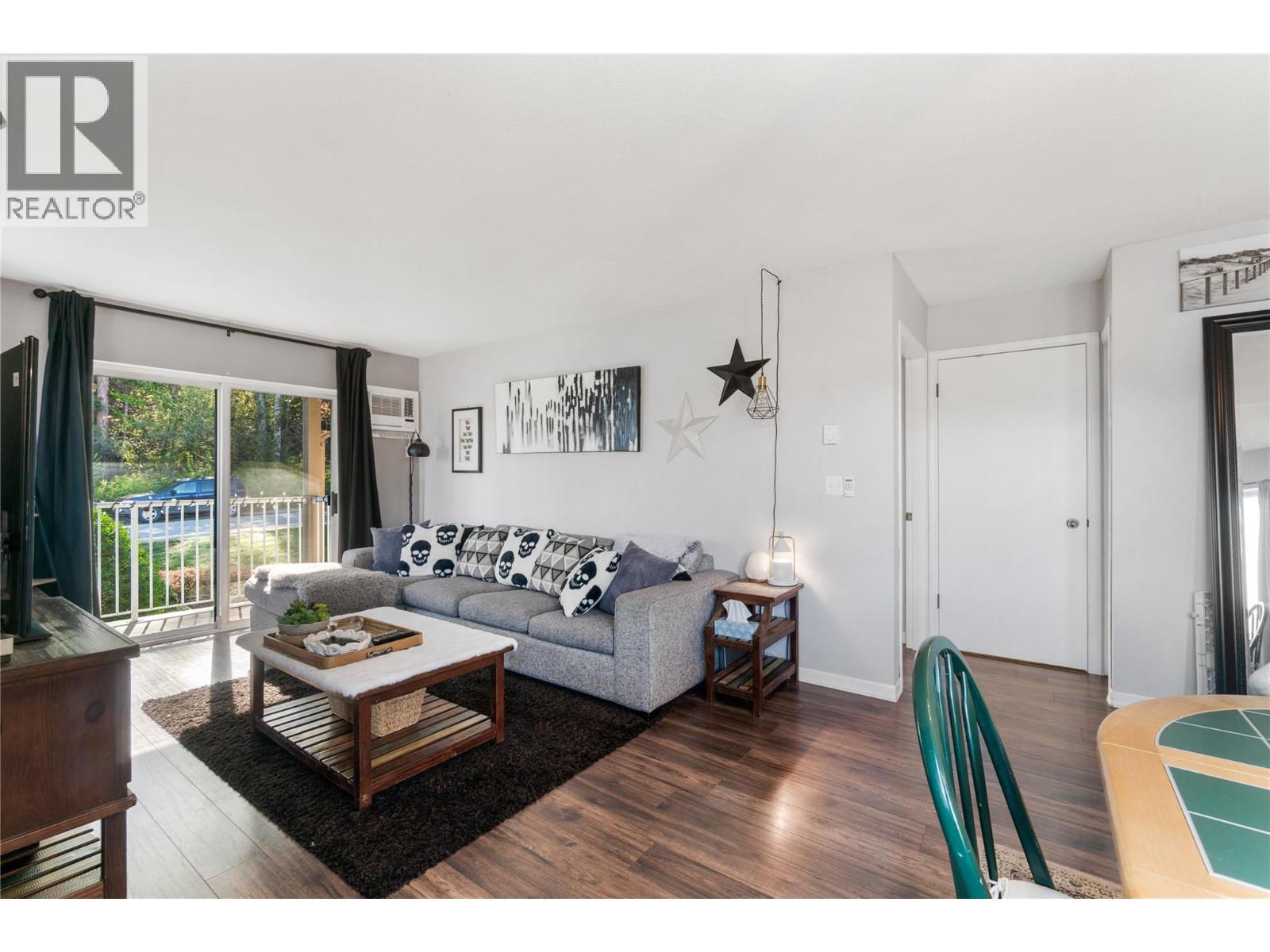 201 831 2 Street Southeast, Salmon Arm