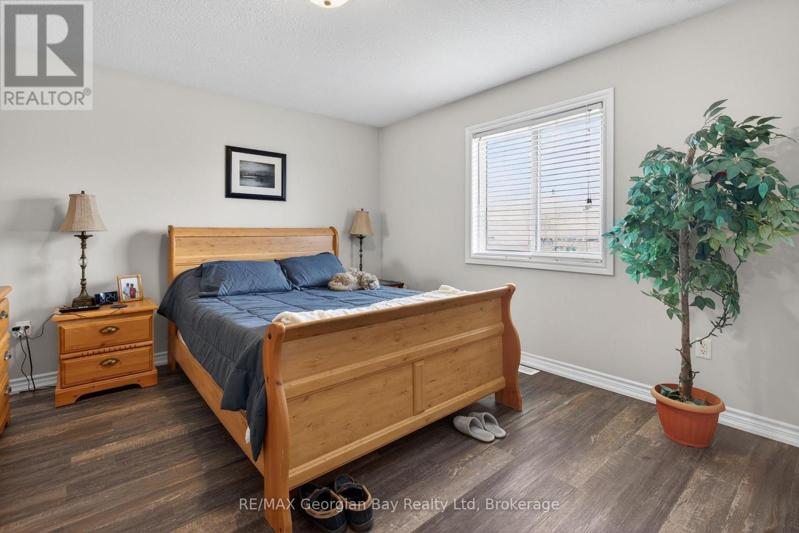 399 IRWIN STREET - 10