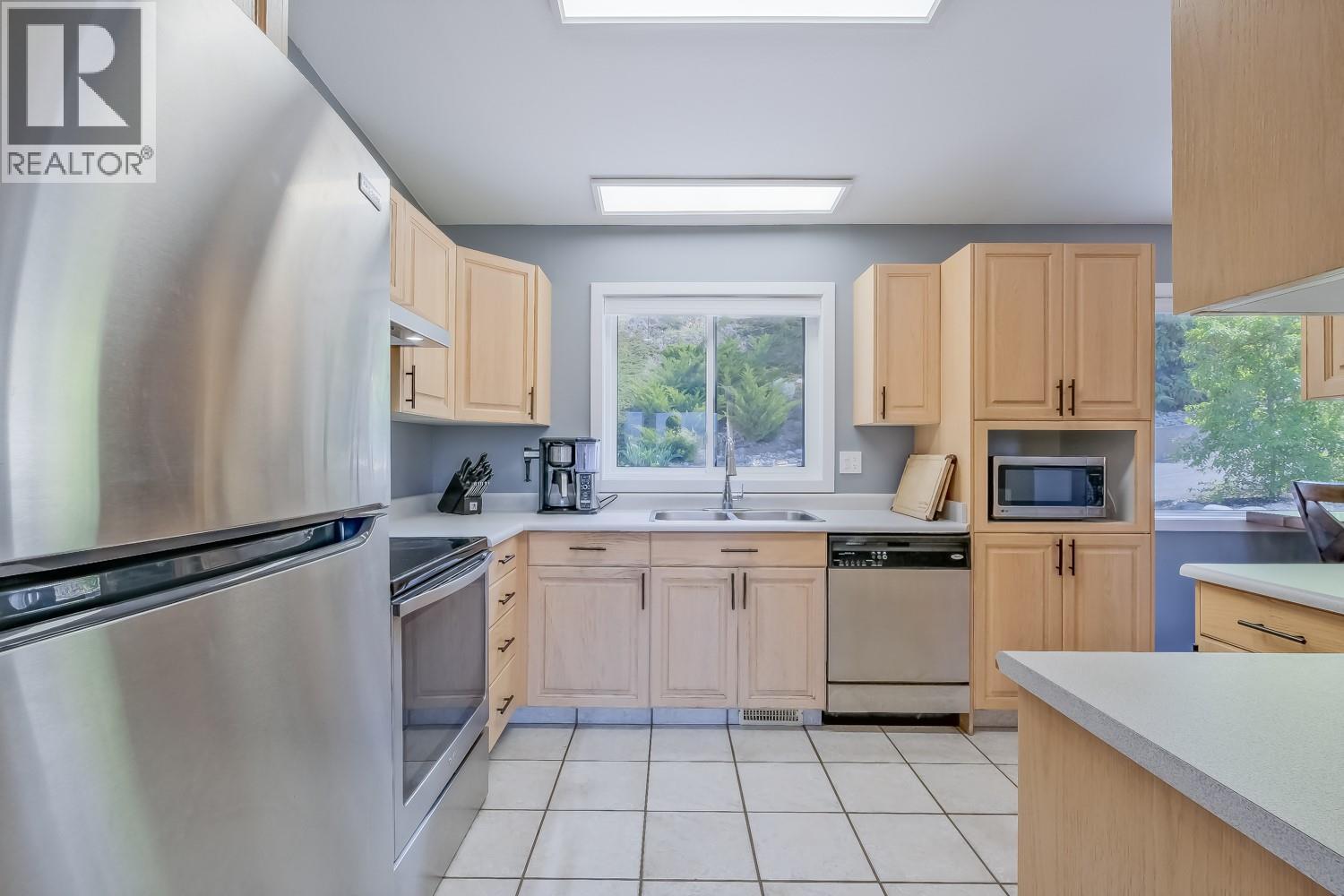 11420 Darlene Road, Lake Country