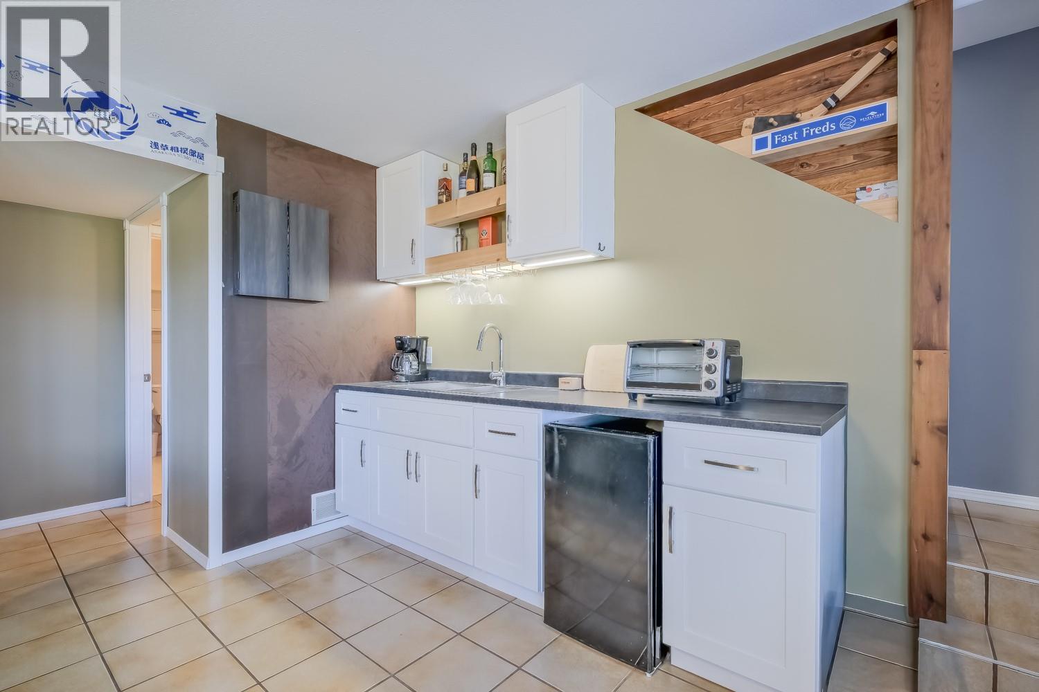 11420 Darlene Road, Lake Country