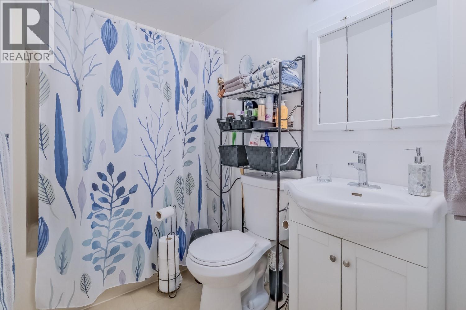 11420 Darlene Road, Lake Country