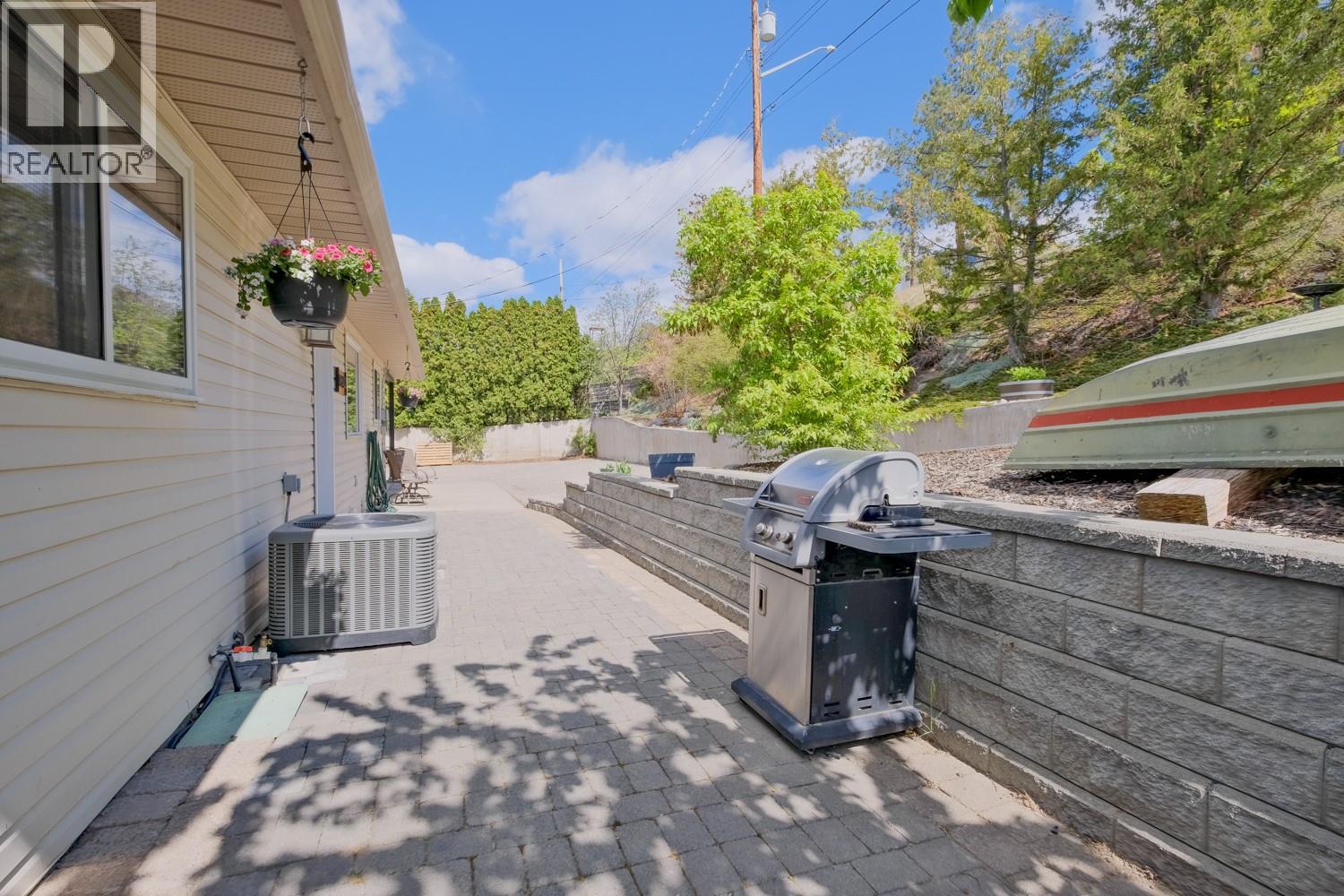 11420 Darlene Road, Lake Country