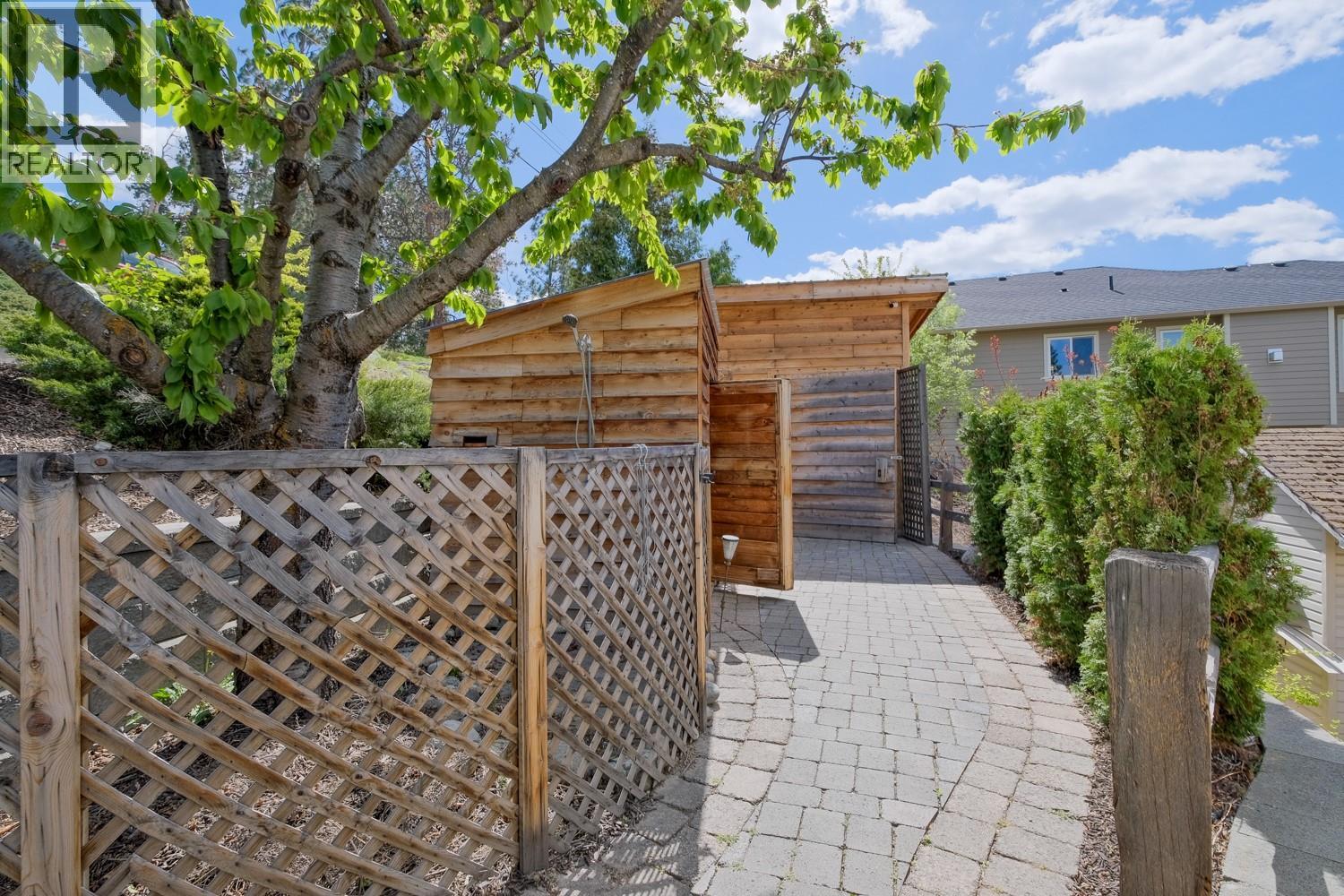 11420 Darlene Road, Lake Country