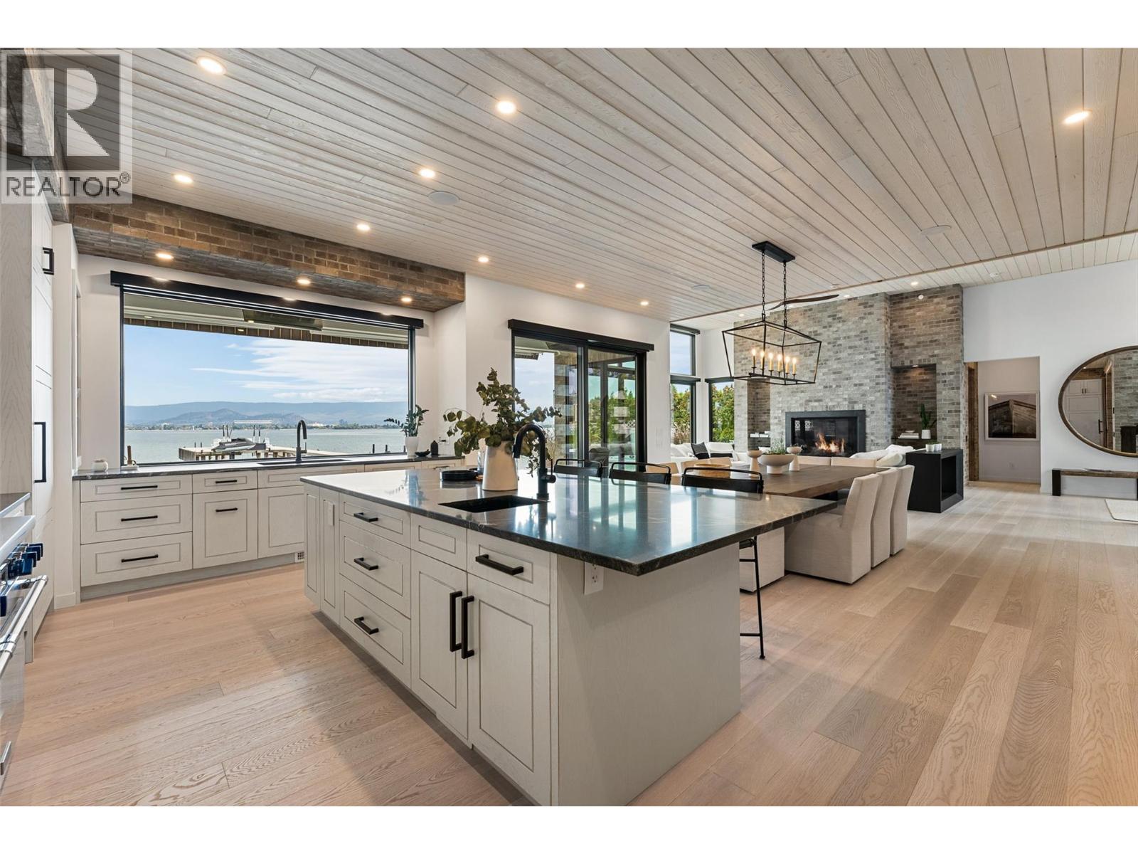2641 Casa Loma Road, West Kelowna