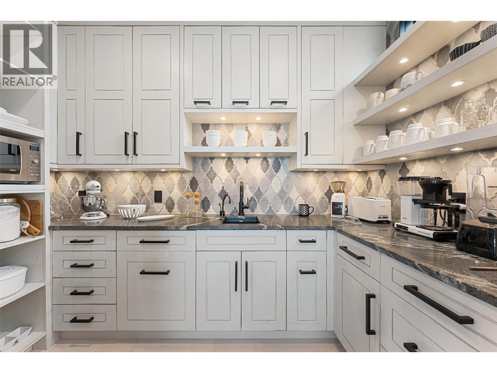 2641 Casa Loma Road, West Kelowna