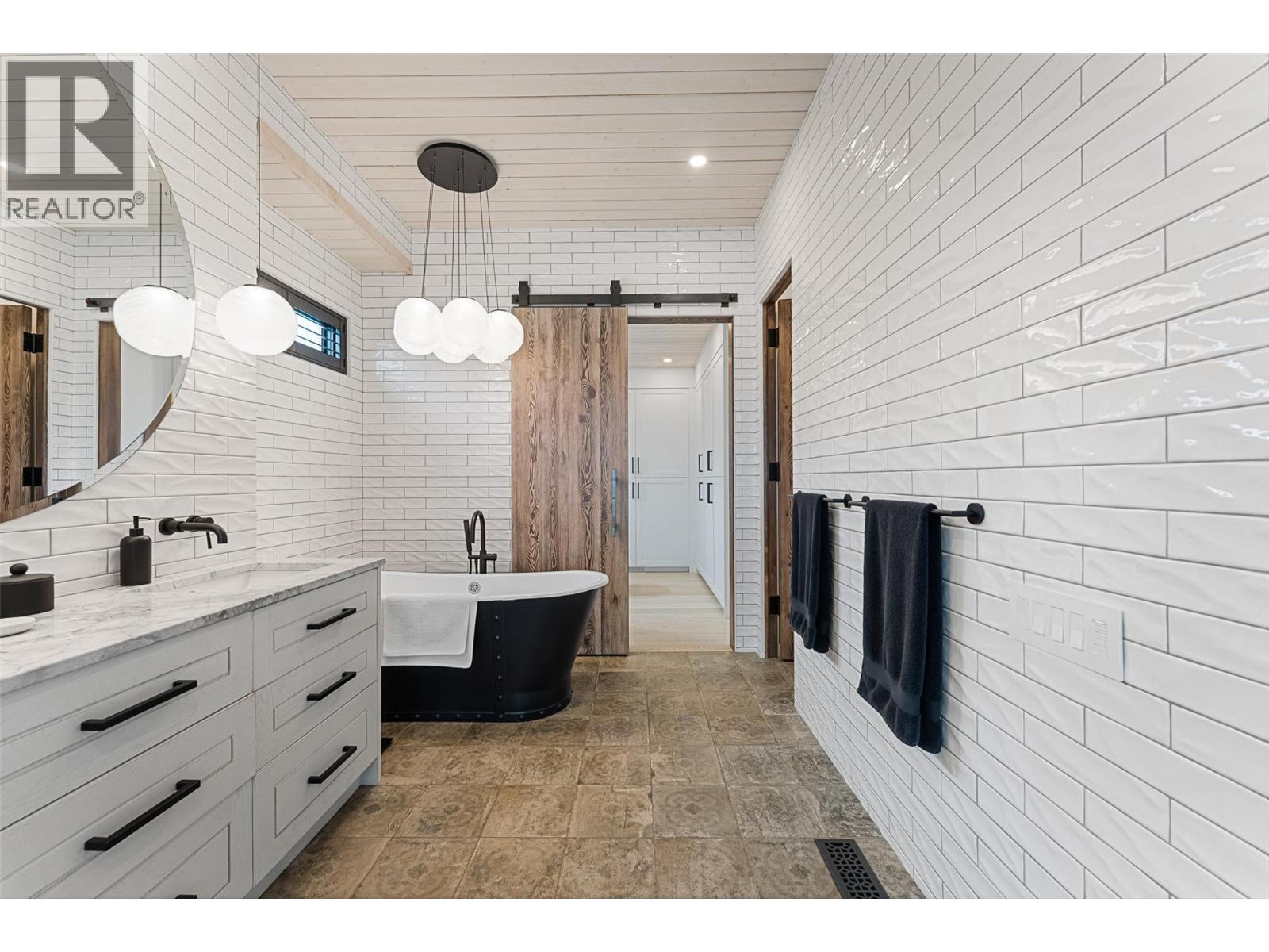 2641 Casa Loma Road, West Kelowna