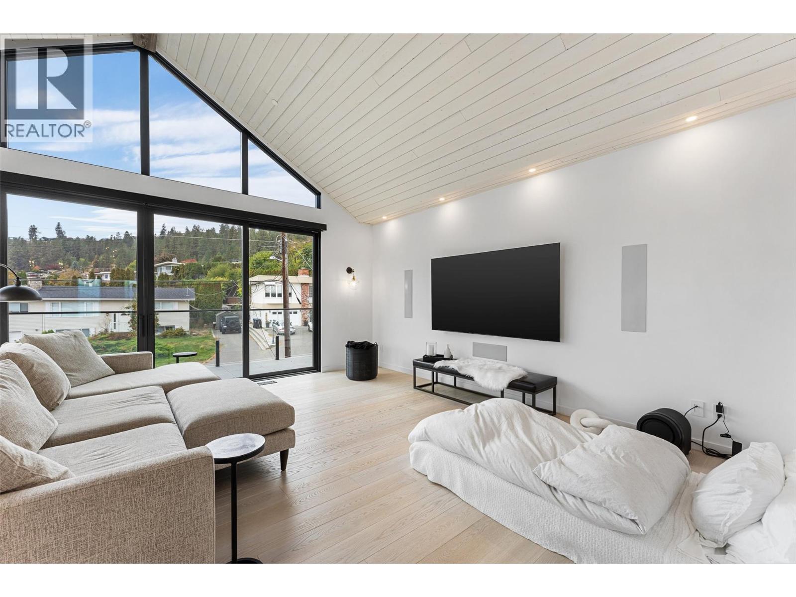 2641 Casa Loma Road, West Kelowna