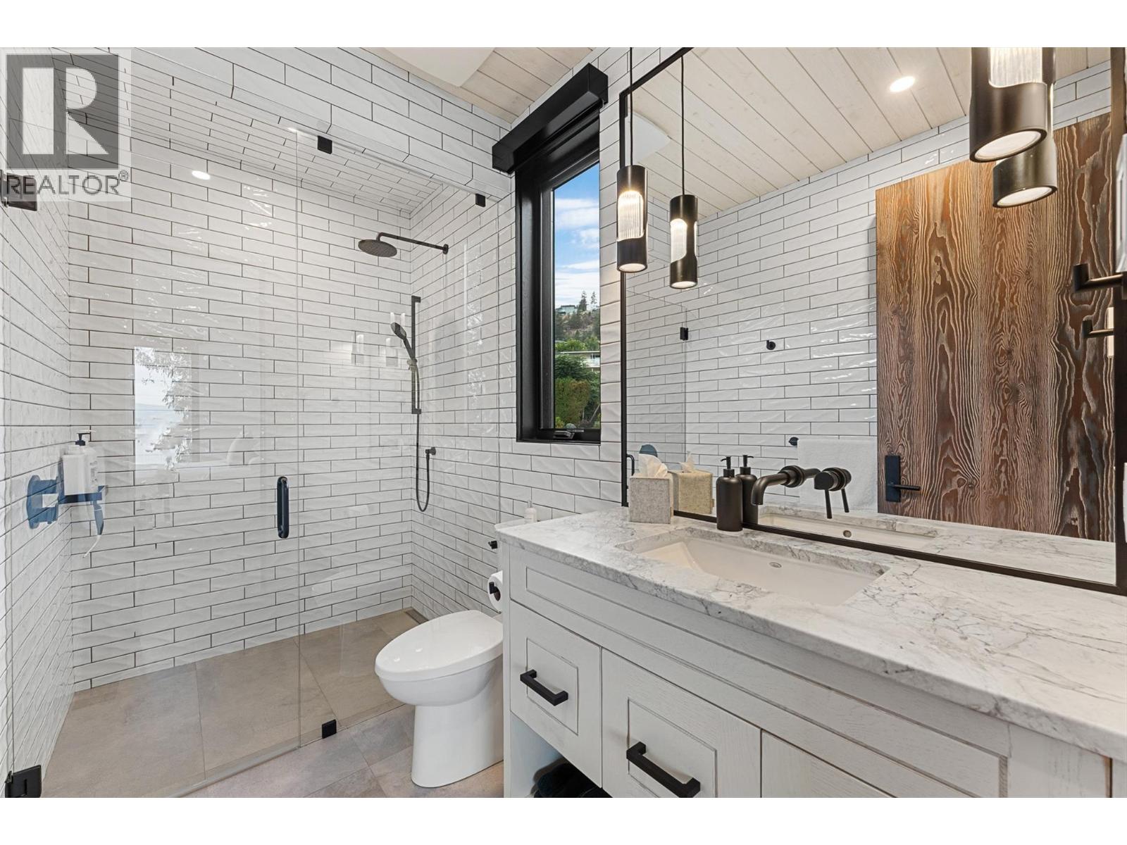 2641 Casa Loma Road, West Kelowna