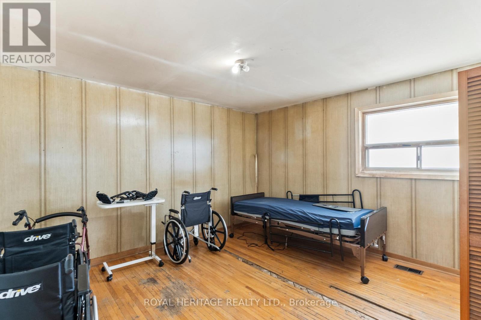 26 KITSON DRIVE - 14