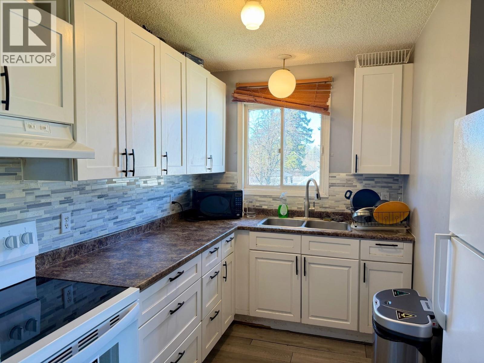 416-420 W 3RD STREET - 16