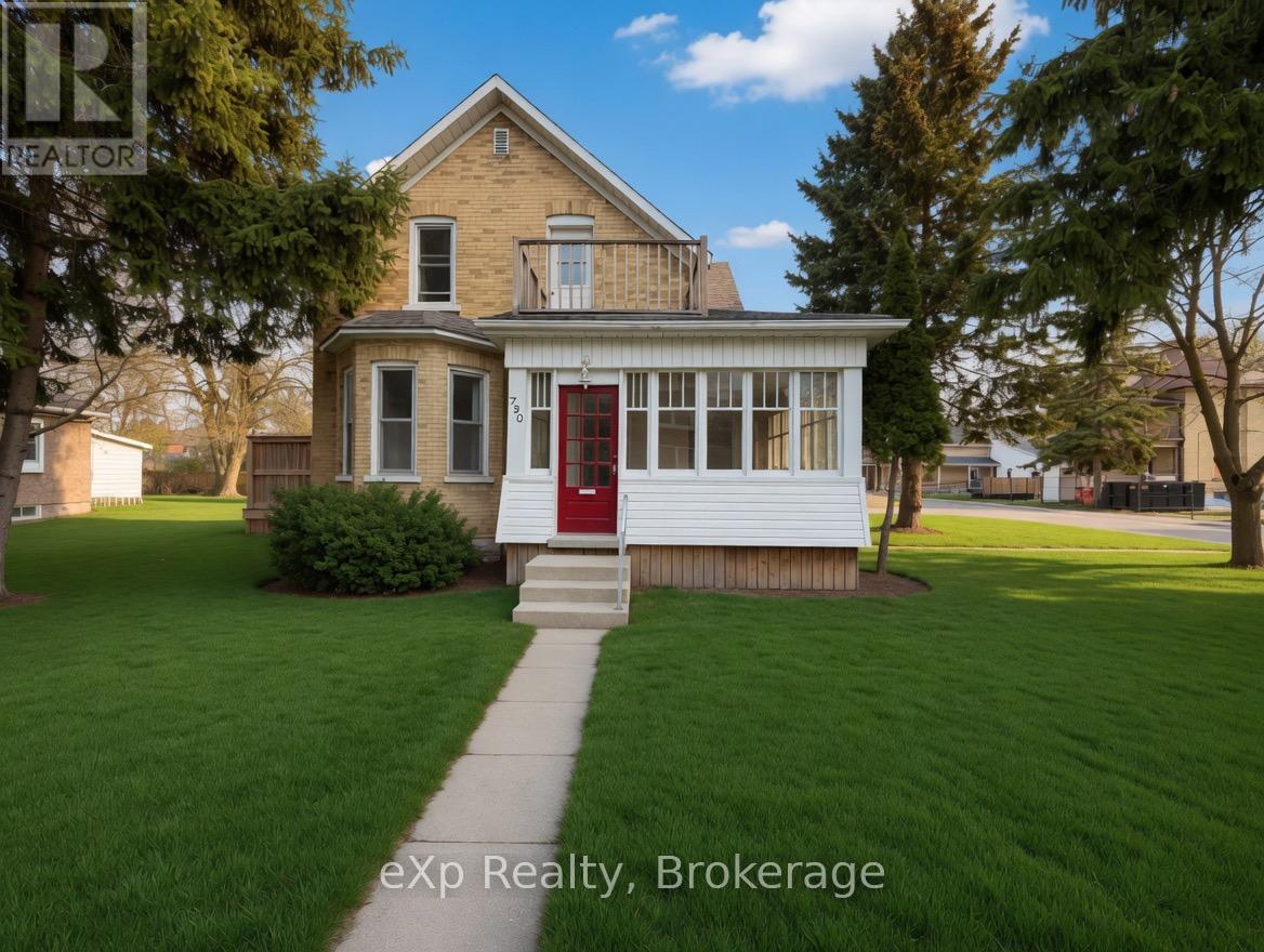 572 9TH AVENUE - 1