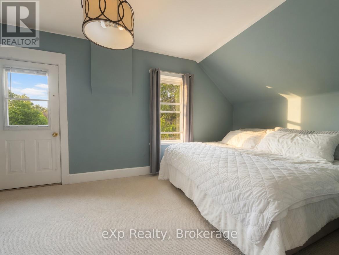 572 9TH AVENUE - 10