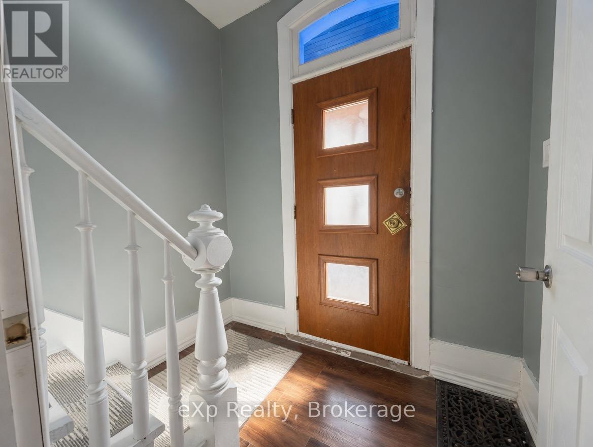 572 9TH AVENUE - 2