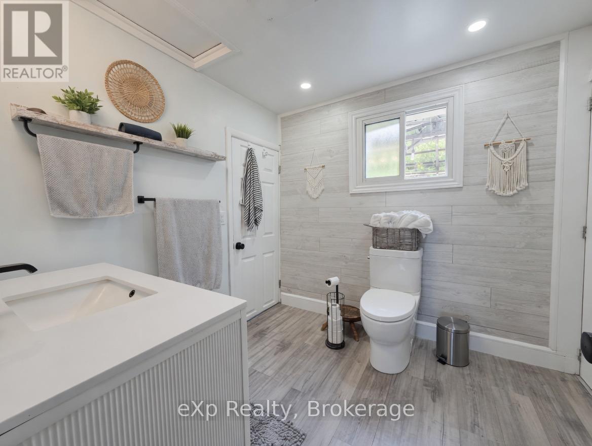 572 9TH AVENUE - 6