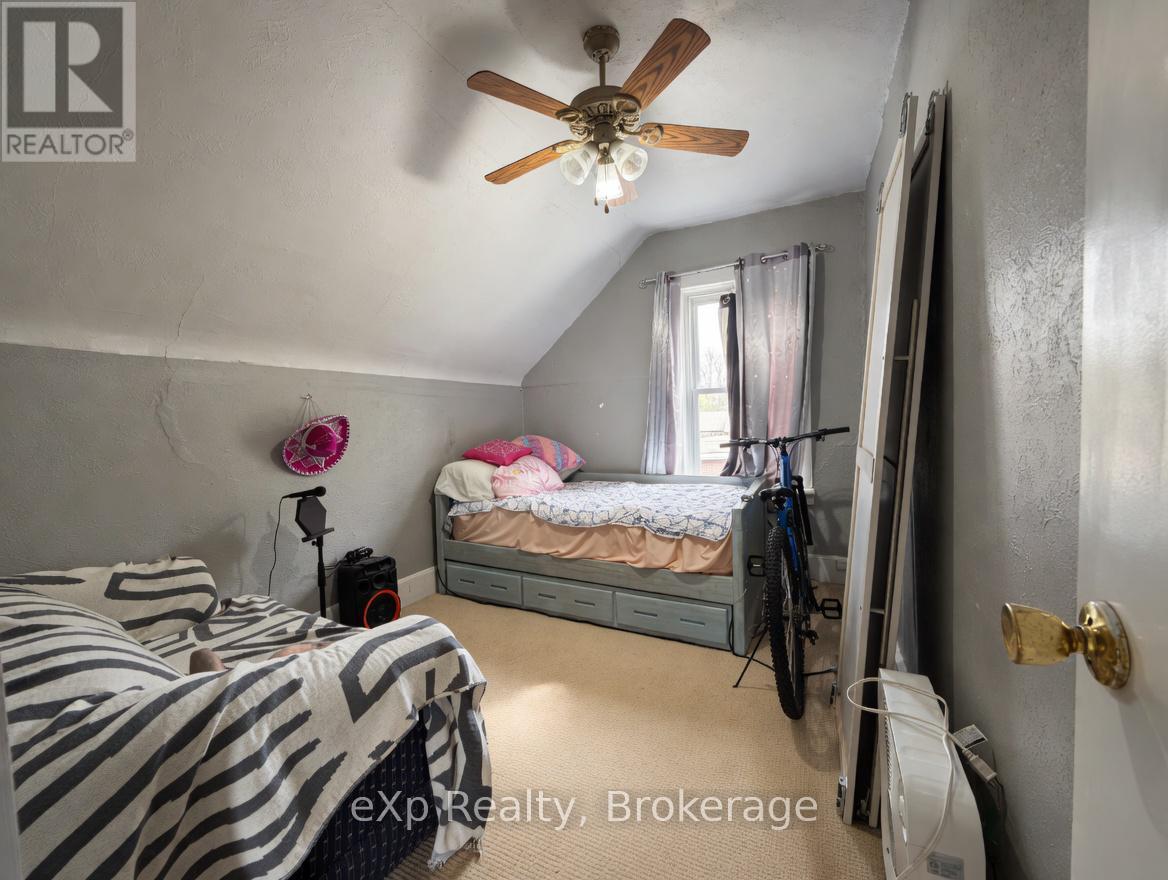 572 9TH AVENUE - 8