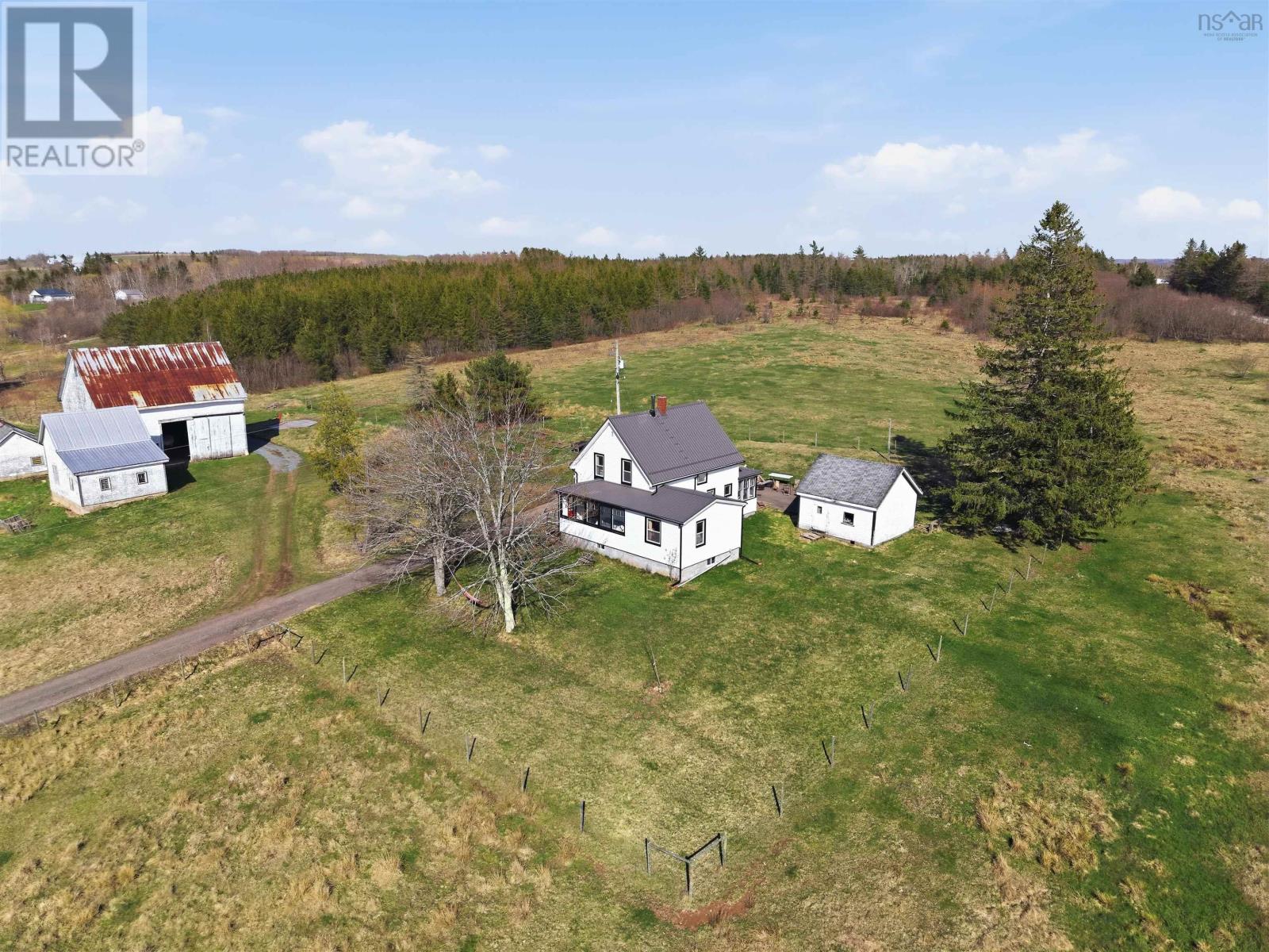 Property 2 of 41 of 21077 Highway 2