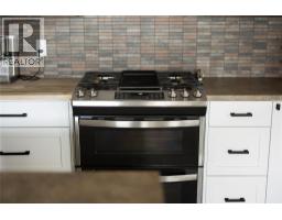 Family room - 2049 Skyview Crescent, Lumby, BC V0E2G0 Photo 11