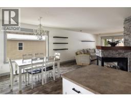 Primary Bedroom - 2049 Skyview Crescent, Lumby, BC V0E2G0 Photo 15