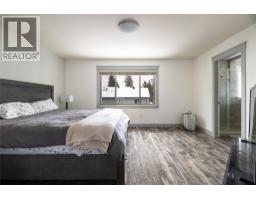 Kitchen - 2049 Skyview Crescent, Lumby, BC V0E2G0 Photo 20