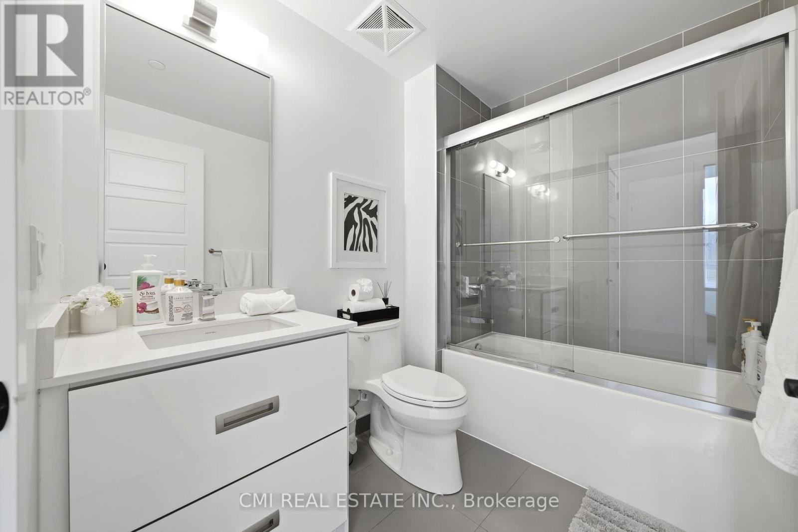 #106 415 SEA RAY AVENUE - 17