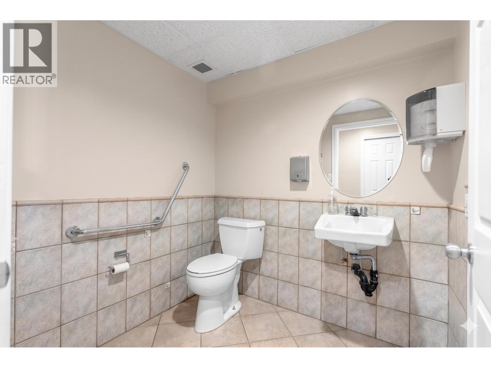 Retail for Sale in Vancouver – 2662 W 4TH AVENUE, Vancouver - Image 10
