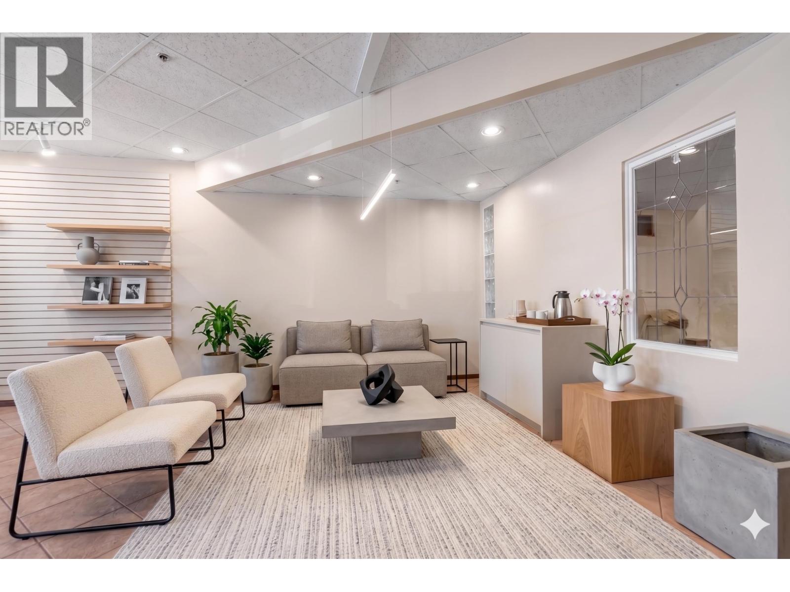 Retail for Sale in Vancouver – 2662 W 4TH AVENUE, Vancouver - Image 4