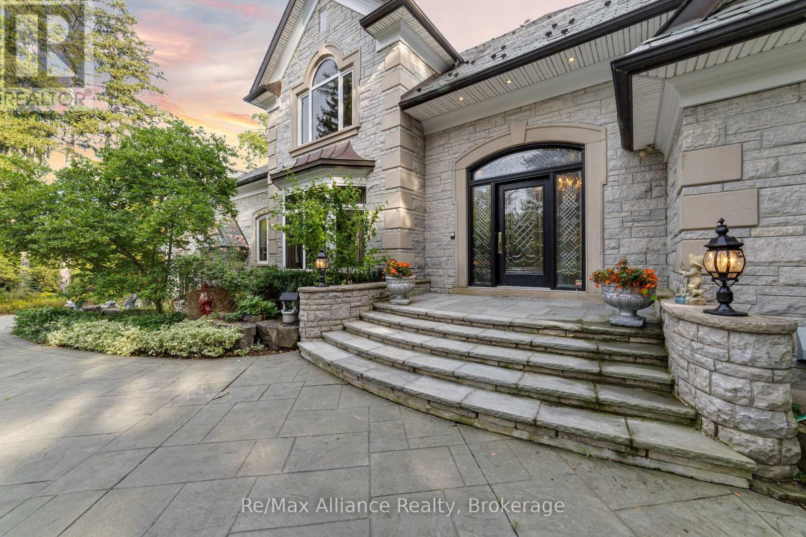 1024 LINBROOK ROAD - Image 2