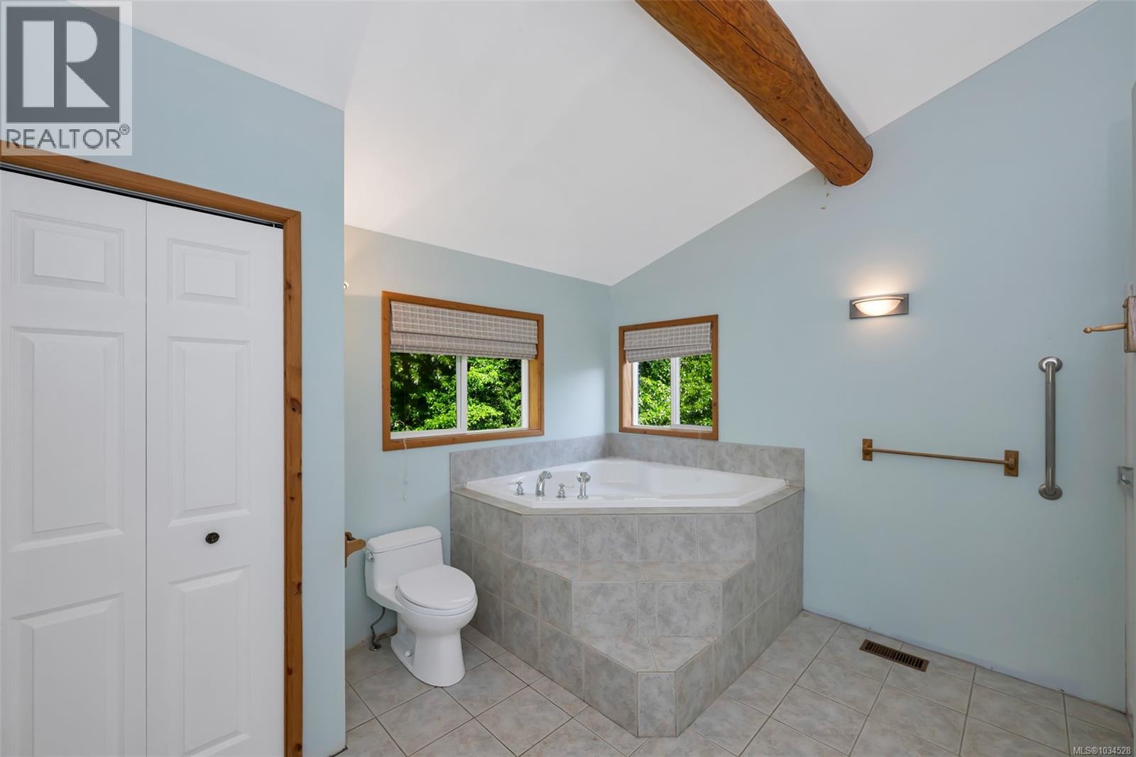 #50 8631 South Shore Rd - 28