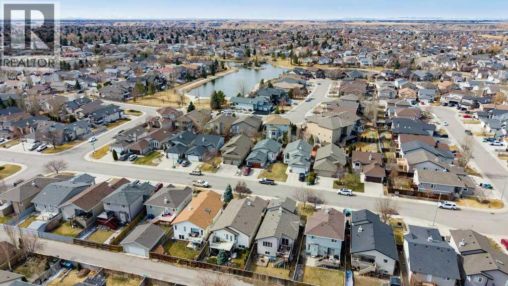 329 Grizzly Crescent N - 5