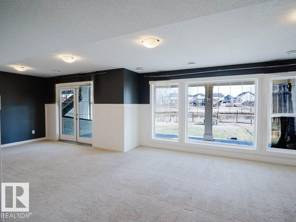 15867 11 AV SW, Edmonton