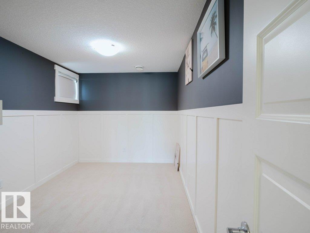 15867 11 AV SW, Edmonton