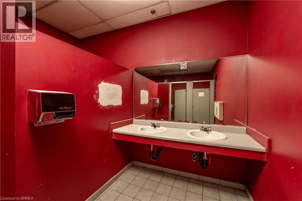 603 COLBORNE Street Unit# 9, Brantford, Ontario, N3S7S8 — Photo 15
