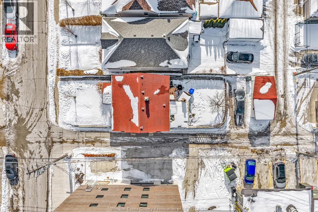 1027 MARENTETTE AVENUE, Windsor, Ontario, N9A2A4 — Photo 5