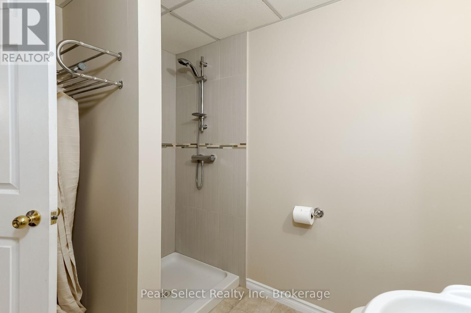 202 QUEEN STREET W - 31