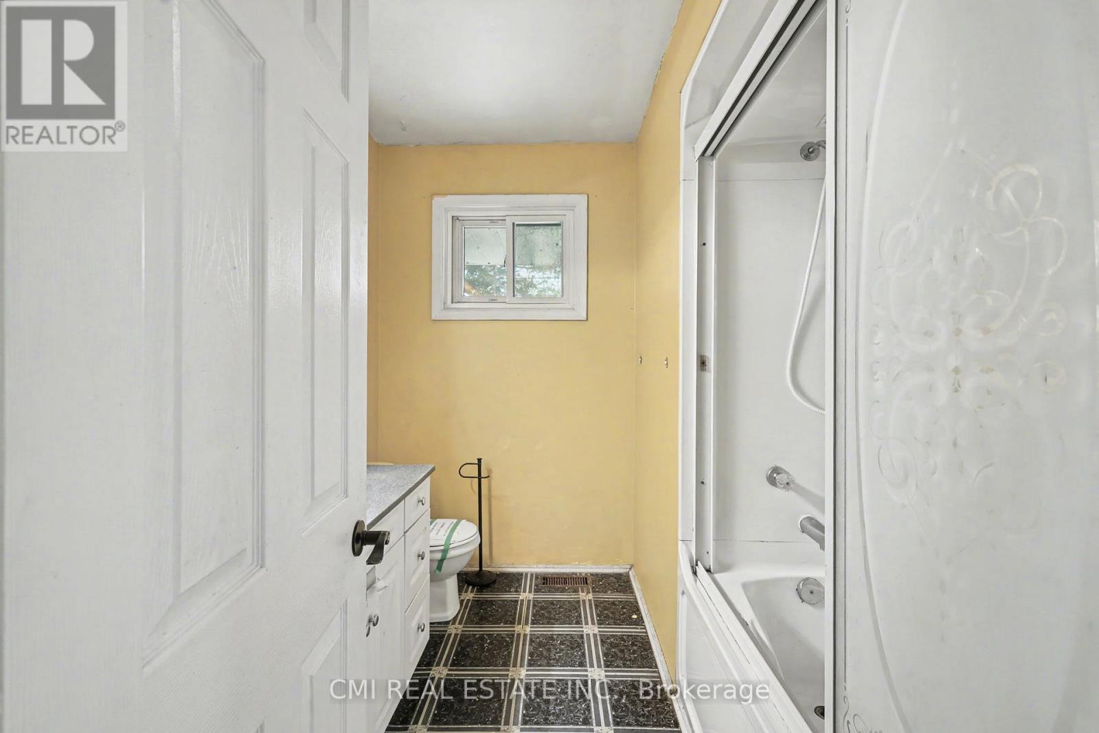 606 GLEN MILLER ROAD - 19